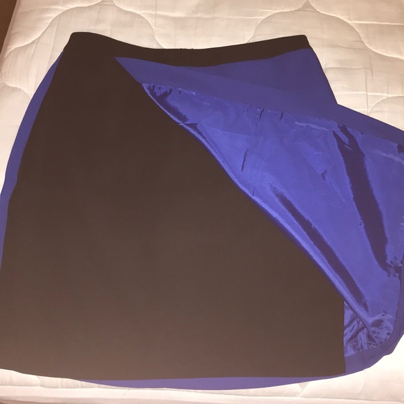 Black and Blue Knee Length Pencil Skirt - Picture 4 of 4